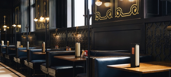 Terminal Bar on the Plaza 1